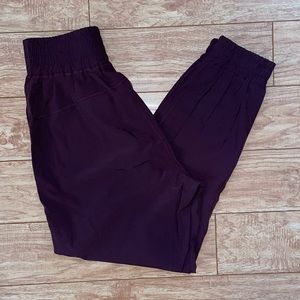 Halara High waisted elastic jogger in berry red
